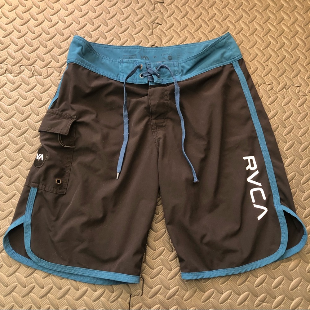RVCA BOARDSHORTS